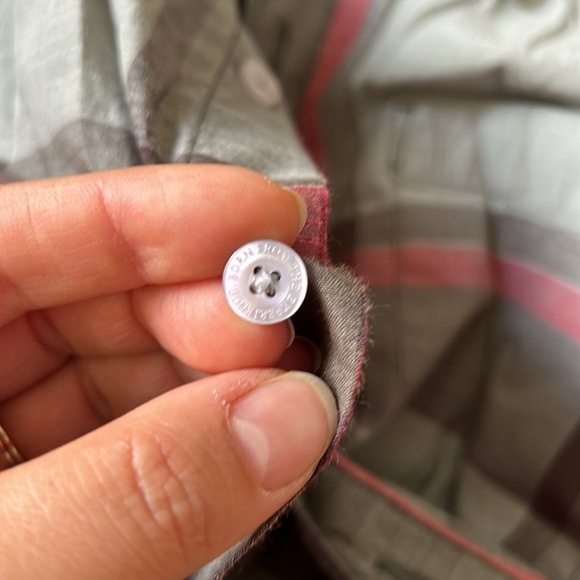 Prana gray and red shirt plaid short sleeve dress shirt size large - Picture 5 of 13